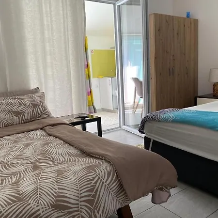 Apartman And Radivojevic *